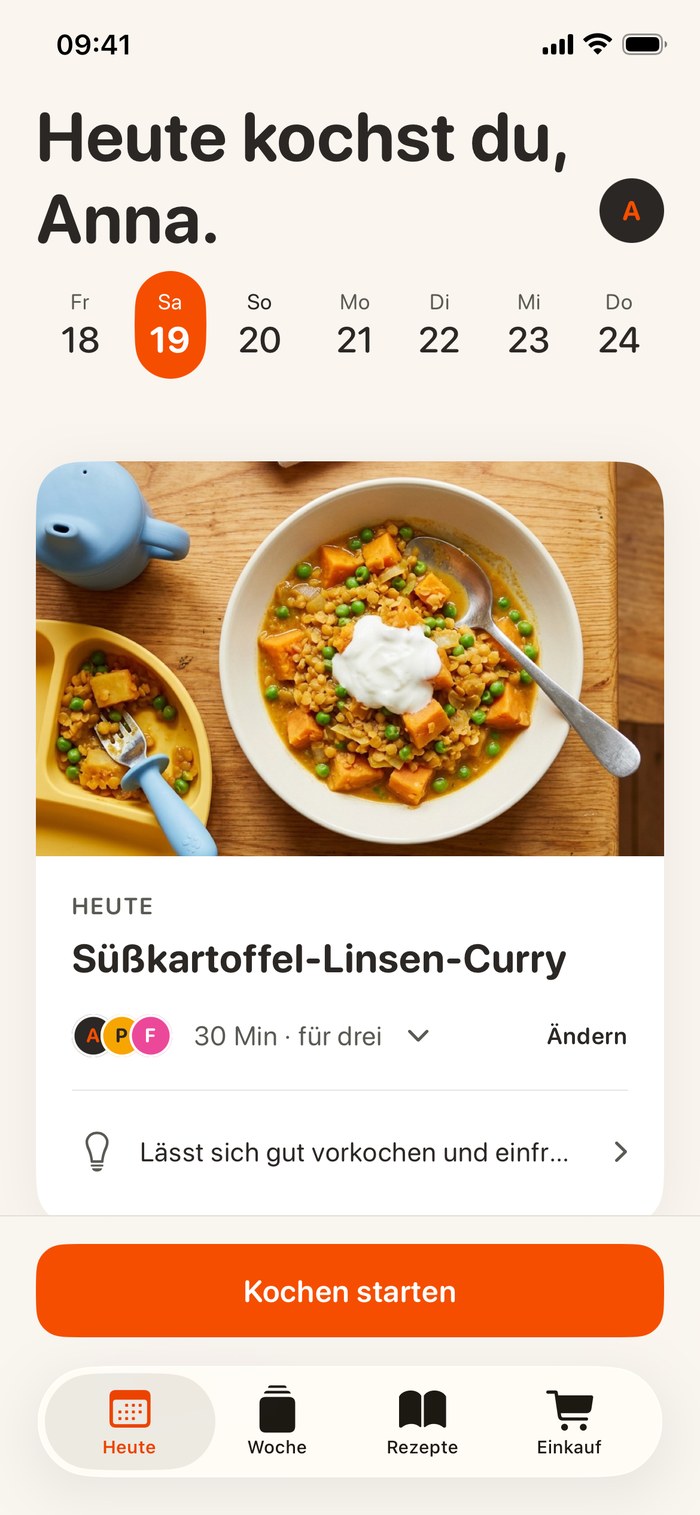 Die Heute-Ansicht von Forkast: „Heute kochst du, Anna.“, darunter ein großes Foto vom Süßkartoffel-Linsen-Curry, der Gerichtname und die Tage der Woche.